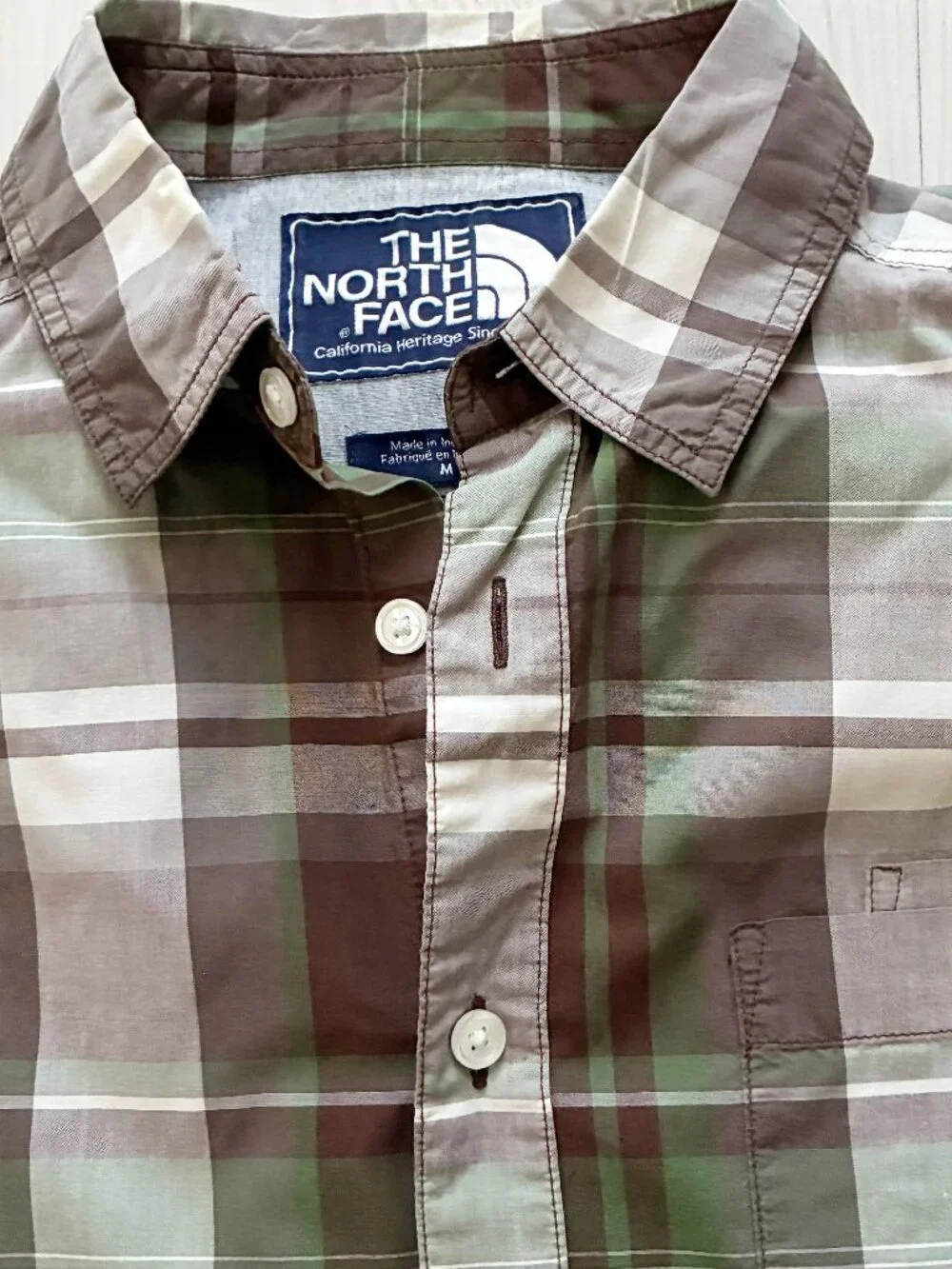 The North Face Hillside Plaid Woven Long Sleeve Shirt (Style A65G) Size M